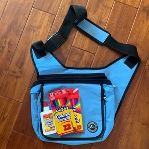 Everest Light Blue Messenger Crossbody Bag backpack Book Bag & school supplies